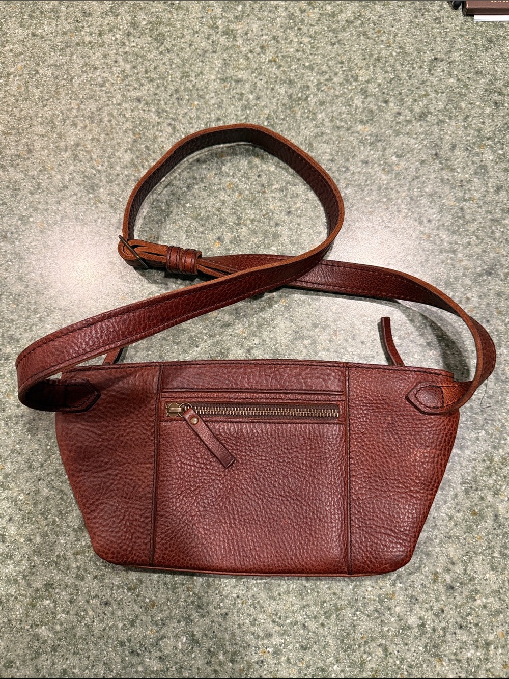 DULUTH LIFETIME LEATHER WAIST BAG